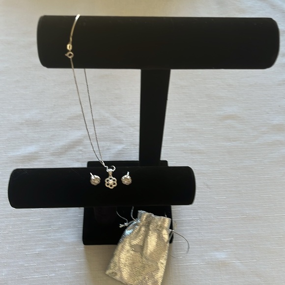 STERLING SILVER PLATED NECKLACE & EARRINGS SET - Picture 2 of 4
